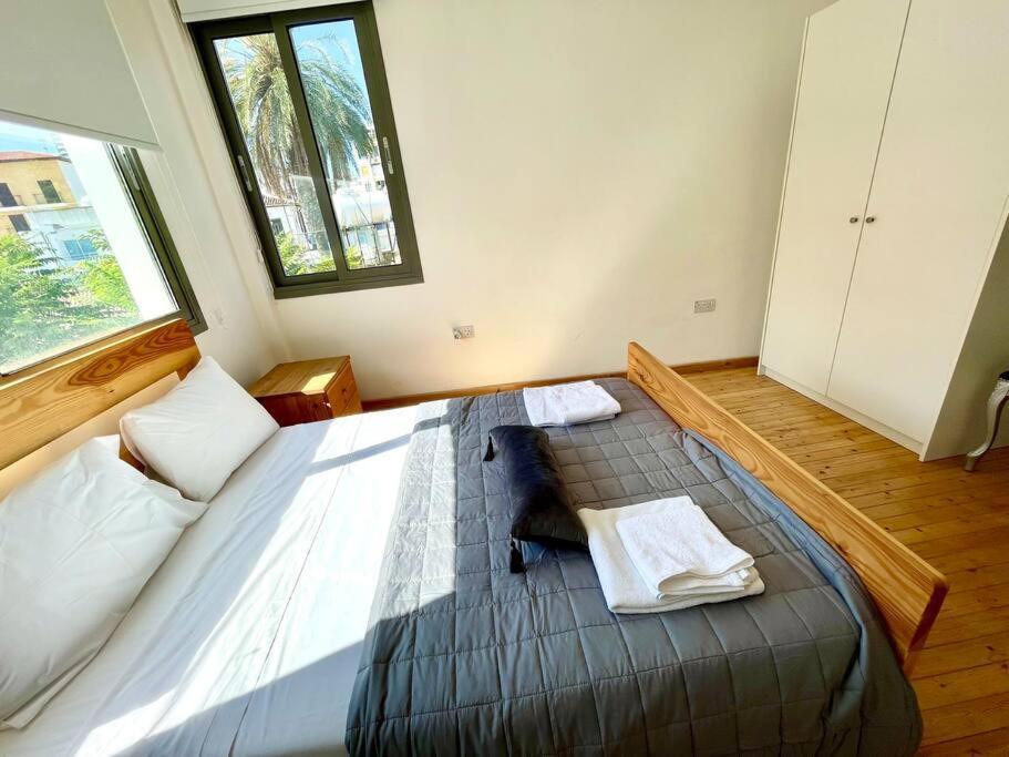 Demetra 1 Bdr Down Town Nicosia By Platform 357 Apartman Kültér fotó